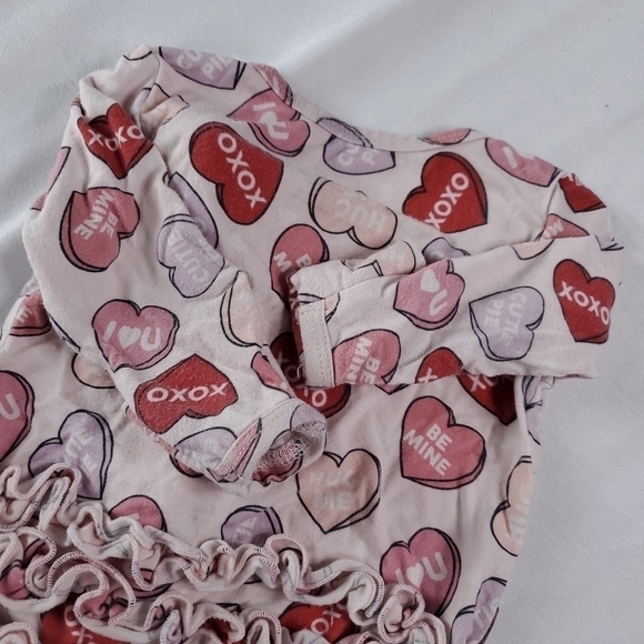 Caden Lane Ruffled Heart Zippered Footie Sleeper Pajama Newborn - Picture 12 of 12